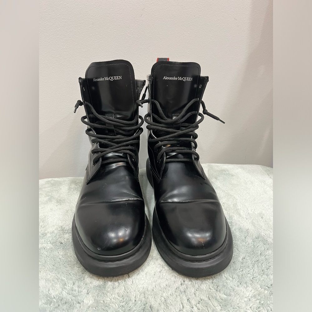 Men’s ALEXANDER MCQUEEN combat boots